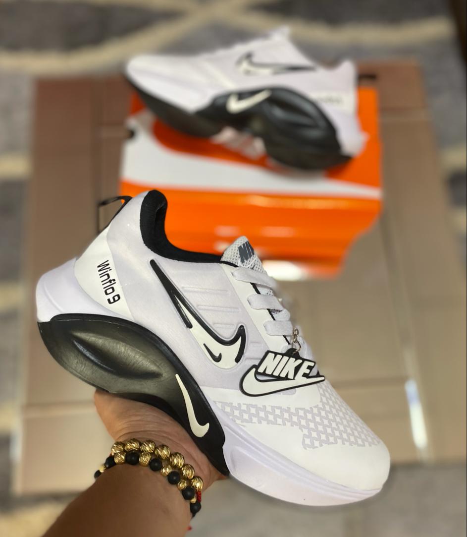 TENIS NIKE WINFLO 9